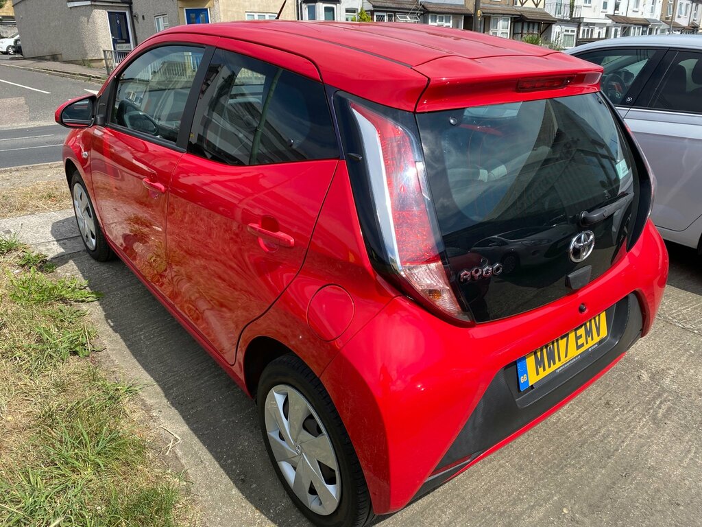 Toyota Aygo 1.0 Vvt-i X-play Hatchback Euro Red #4