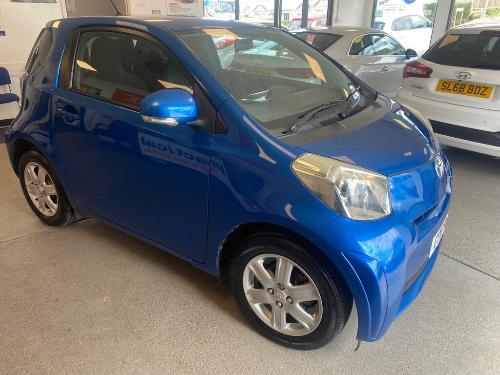 Toyota IQ Hatchback Black #5