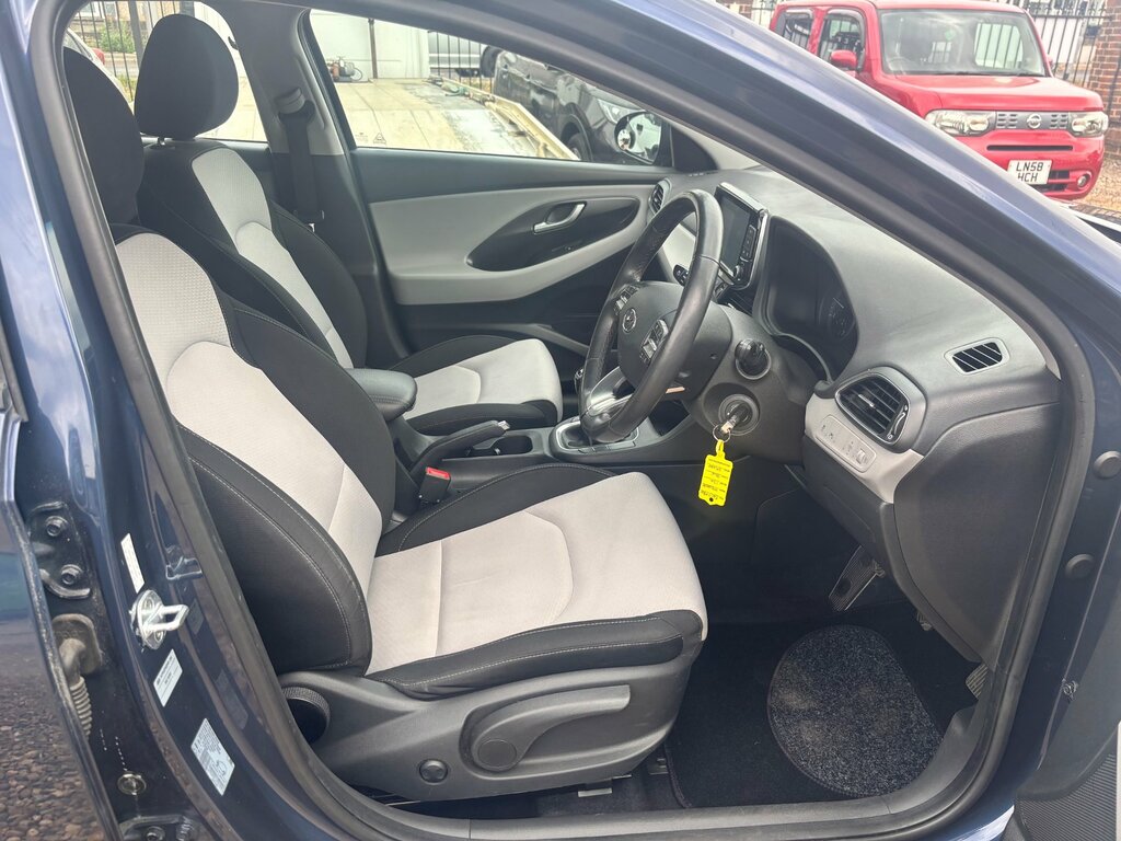 Hyundai I30 Crdi Se Nav  #12