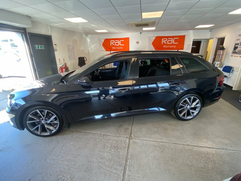Skoda Superb 1.4 Tsi 150 Se Technology Dsg White #8