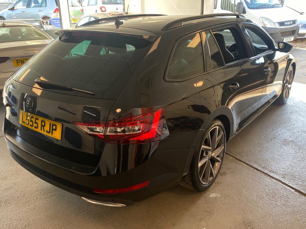 Skoda Superb 2.0 Tdi Sportline Estate Dsg 4Wd Euro 6 Black #3