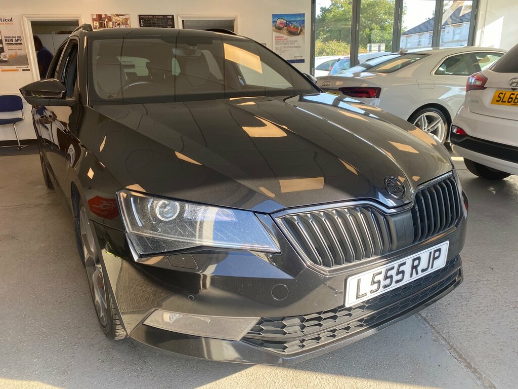 Skoda Superb 2.0 Tdi Sportline Estate Dsg 4Wd Euro 6 Black