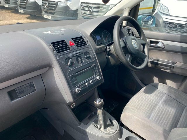 Volkswagen Touran 2L Se Black #14
