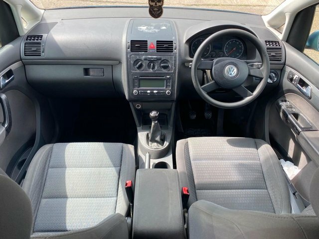 Volkswagen Touran 2L Se Black #7
