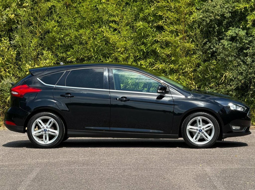 Ford Focus 1L Titanium LN17DNY Black #3