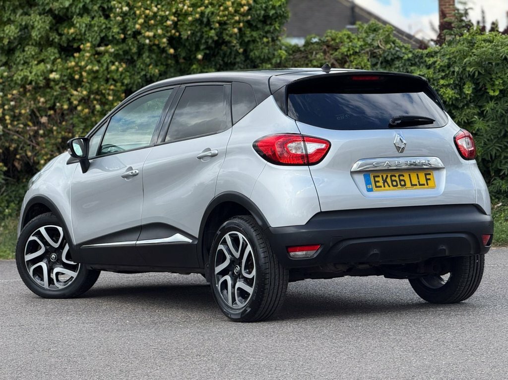 Renault Captur 1.2L Dynamique S Nav EK66LLF Silver #2