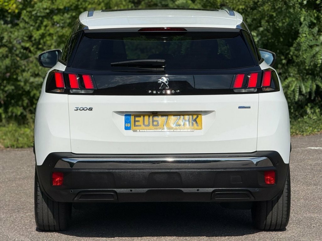 Peugeot 3008 1.2L Allure EU67ZHK White #6