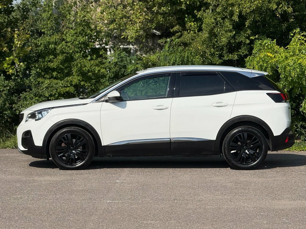 Peugeot 3008 1.2L Allure EU67ZHK White #4