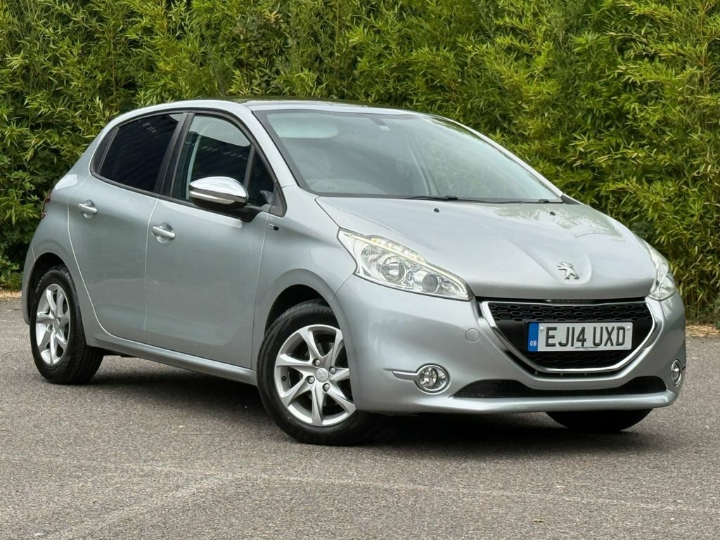 Peugeot 208 1.2L Style Silver