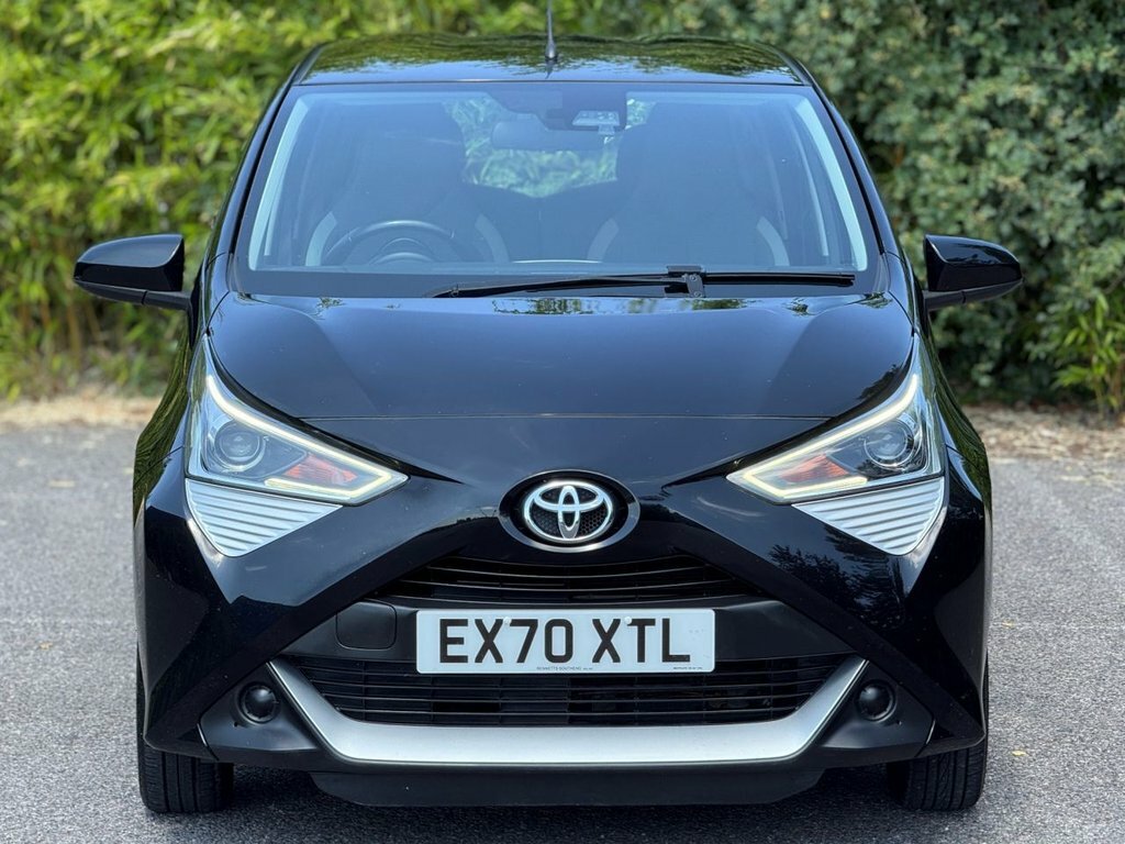 Toyota Aygo 1L X-play Black #5