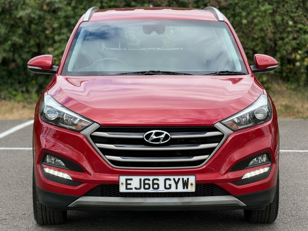 Hyundai Tucson 1.7L Se Nav EJ66GYW Red #5