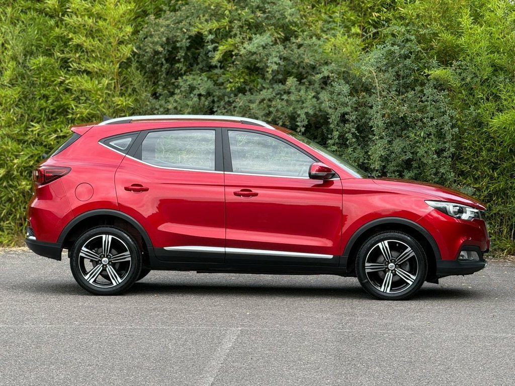 MG ZS 1.5L Exclusive Red #3