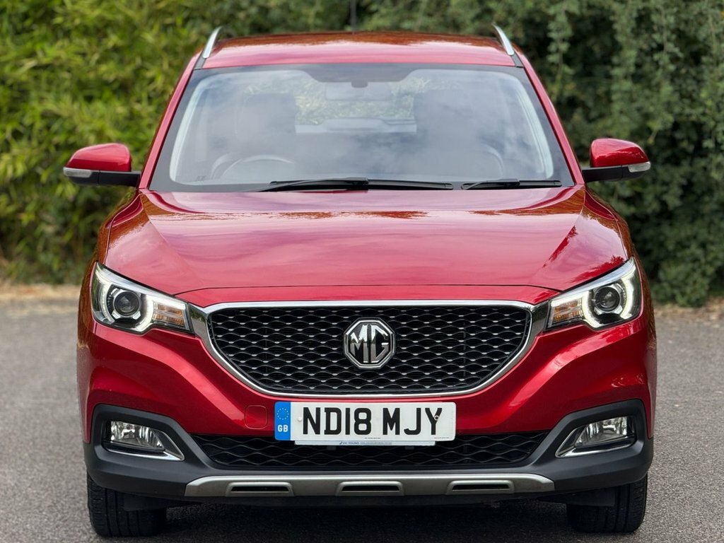 MG ZS 1.5L Exclusive Red #5