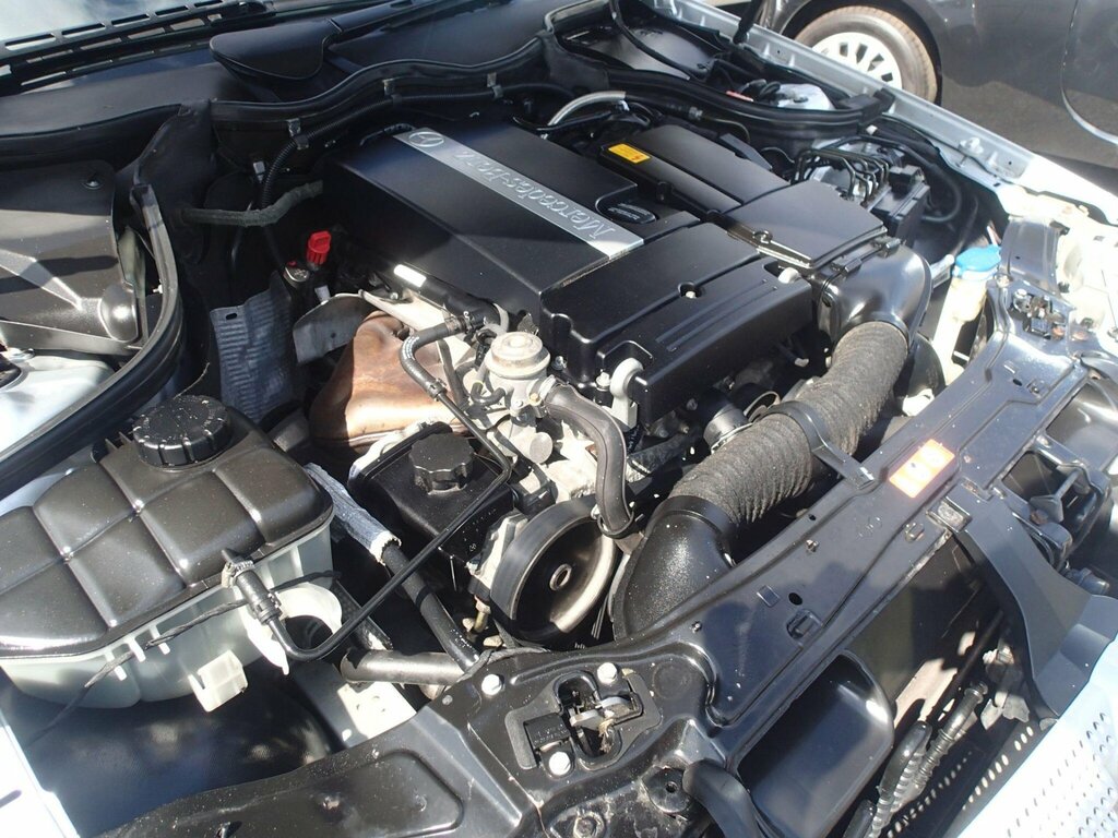 Mercedes-Benz C Class 1.8 Silver #32