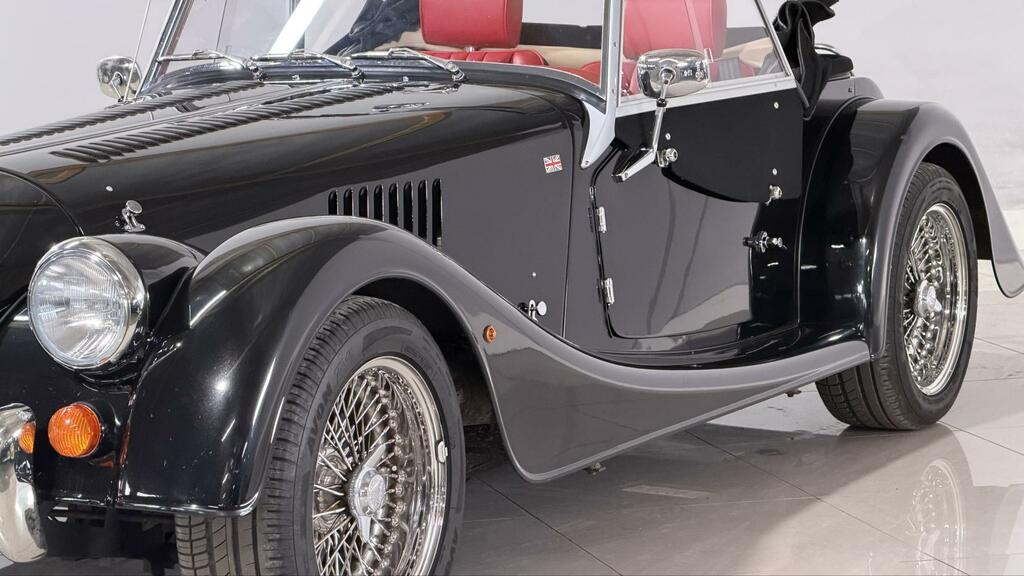 Morgan Roadster 3.7 280 Bhp Black #12