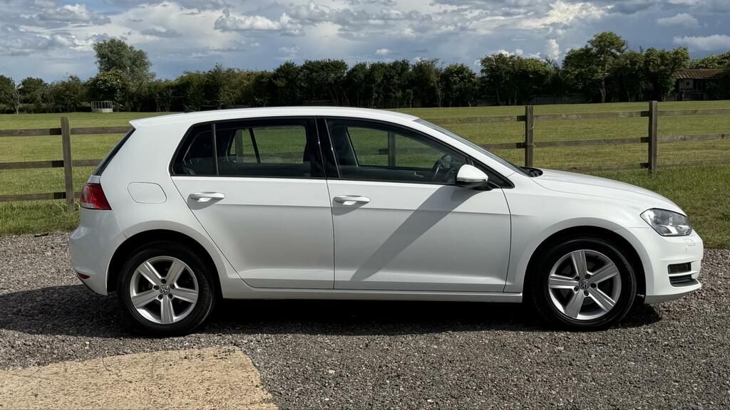 Volkswagen Golf 1.4 Tsi Bluemotion Tech Match Edition Hatchback White #4