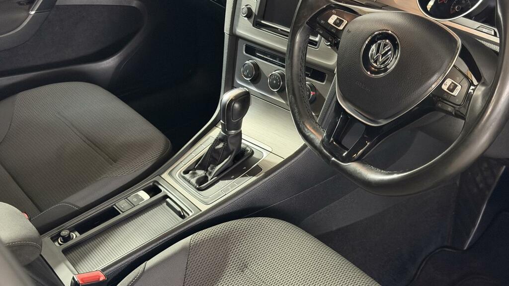 Volkswagen Golf Match Black #5