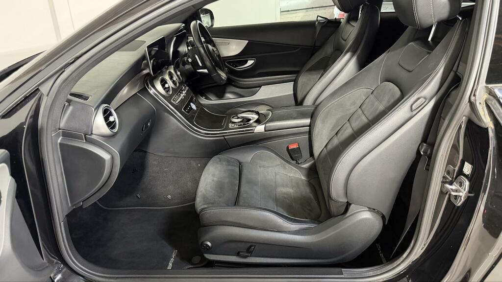 Mercedes-Benz C Class Amg Line Black #4