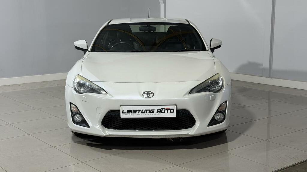 Toyota GT86 Coupe 2012 - 2018 White #3