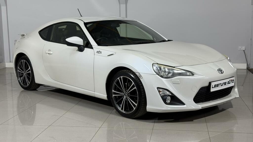 Toyota GT86 Coupe 2012 - 2018 White #2