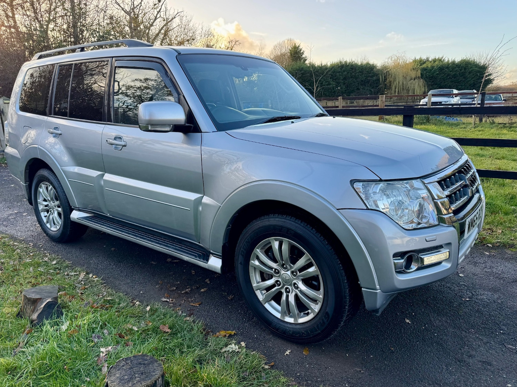 Mitsubishi Shogun Grey #23