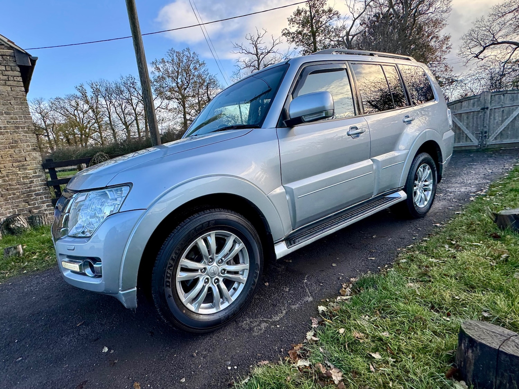 Mitsubishi Shogun Grey #22