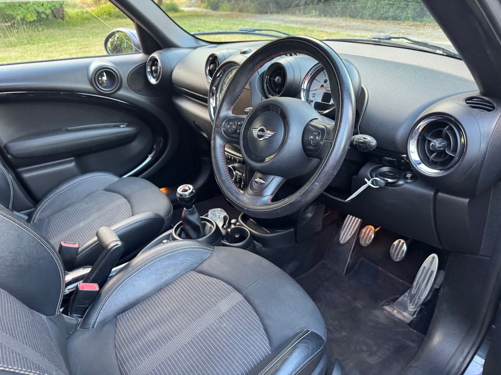 Mini Countryman Cooper Sd -35 Road Red #14