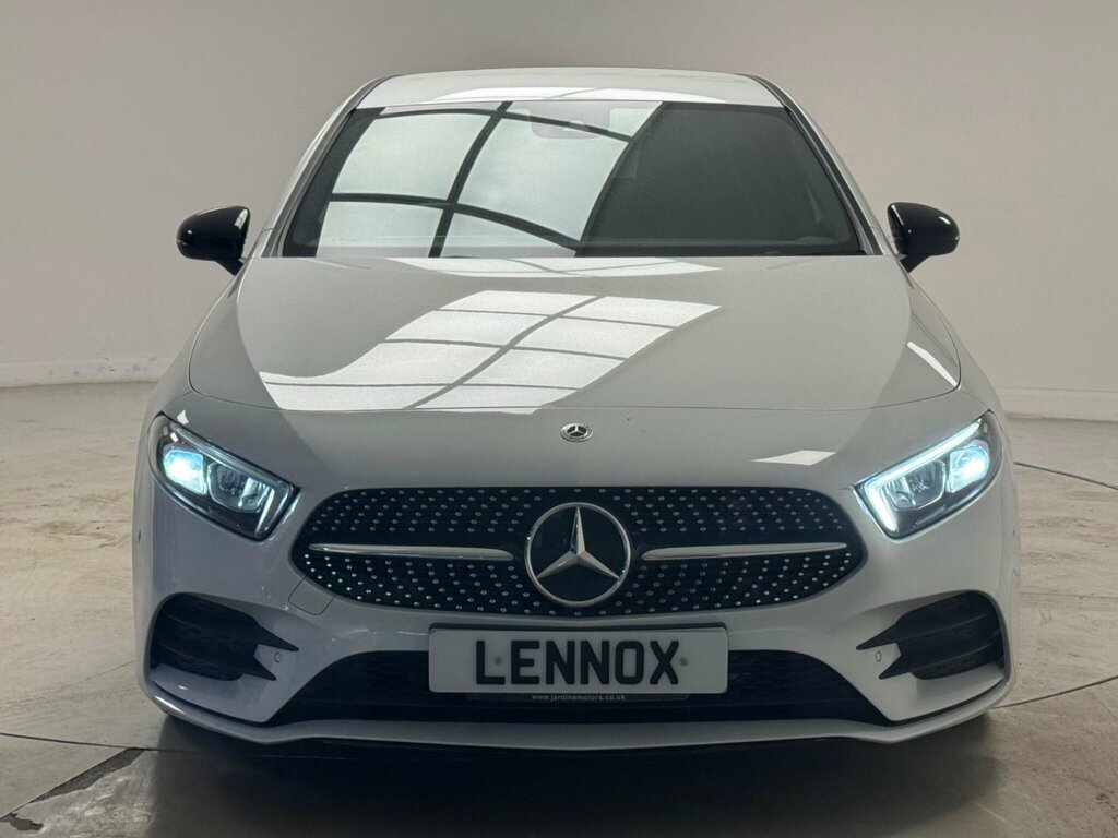 Mercedes-Benz A Class 1.3 A180 Amg Line Executive 7G-dct Euro 6 Ss White