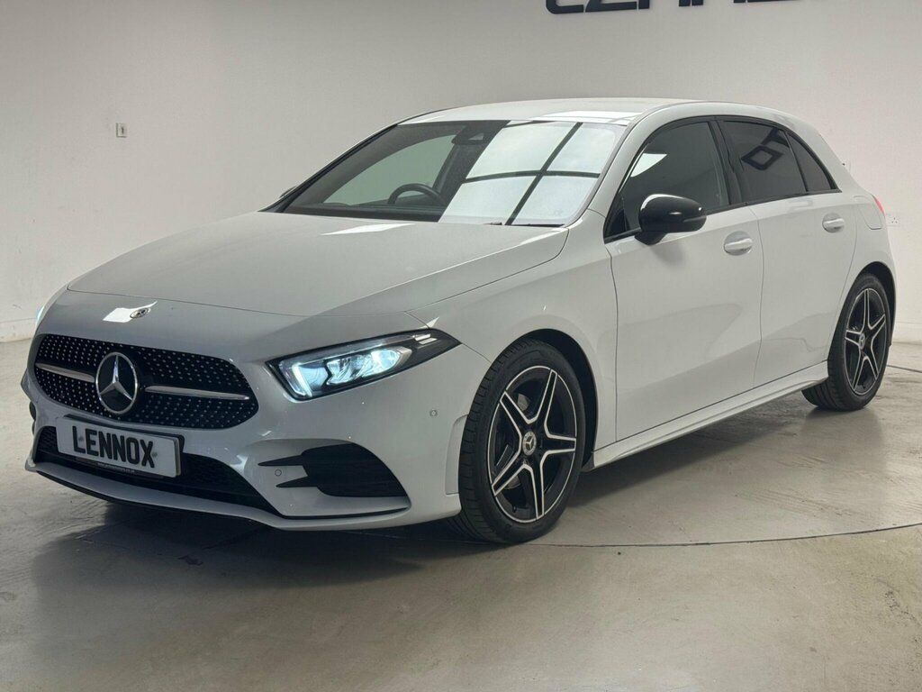 Mercedes-Benz A Class 1.3 A180 Amg Line Executive 7G-dct Euro 6 Ss White #2