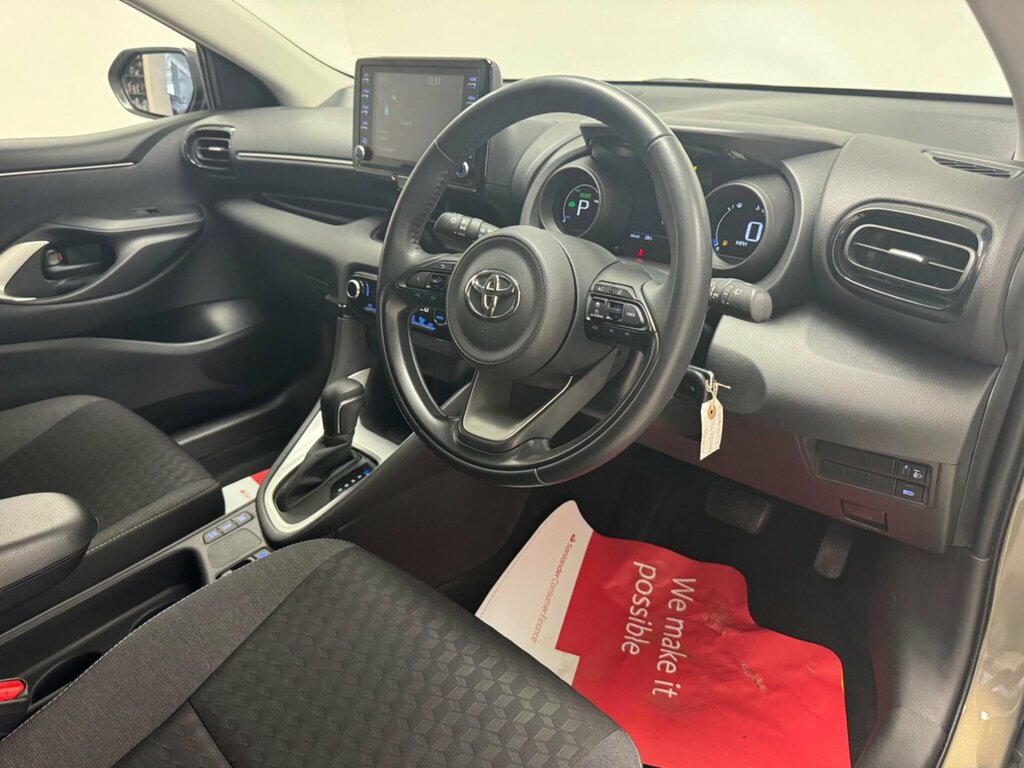 Toyota Yaris 1.5 Vvt-h Design E-cvt Euro 6 Ss BL72WWV Brown #6