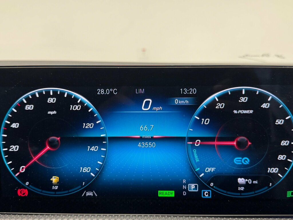 Mercedes-Benz CLA Class 180 Amg Line Premium Plus Tip Grey #23