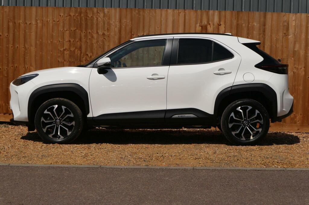 Toyota Yaris Cross Suv 1.5 Vvt-h Design E-cvt Euro 6 Ss 2024 SK74EFE White #6