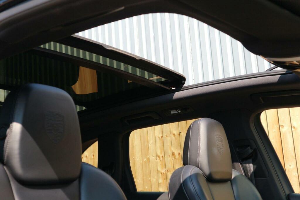 Porsche Cayenne Black #33