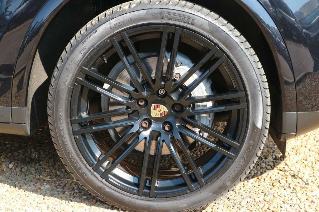Porsche Cayenne Black #17