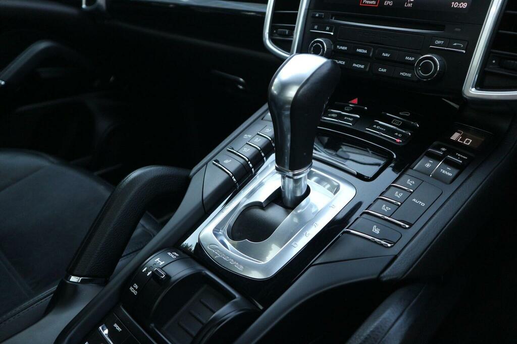 Porsche Cayenne Black #40