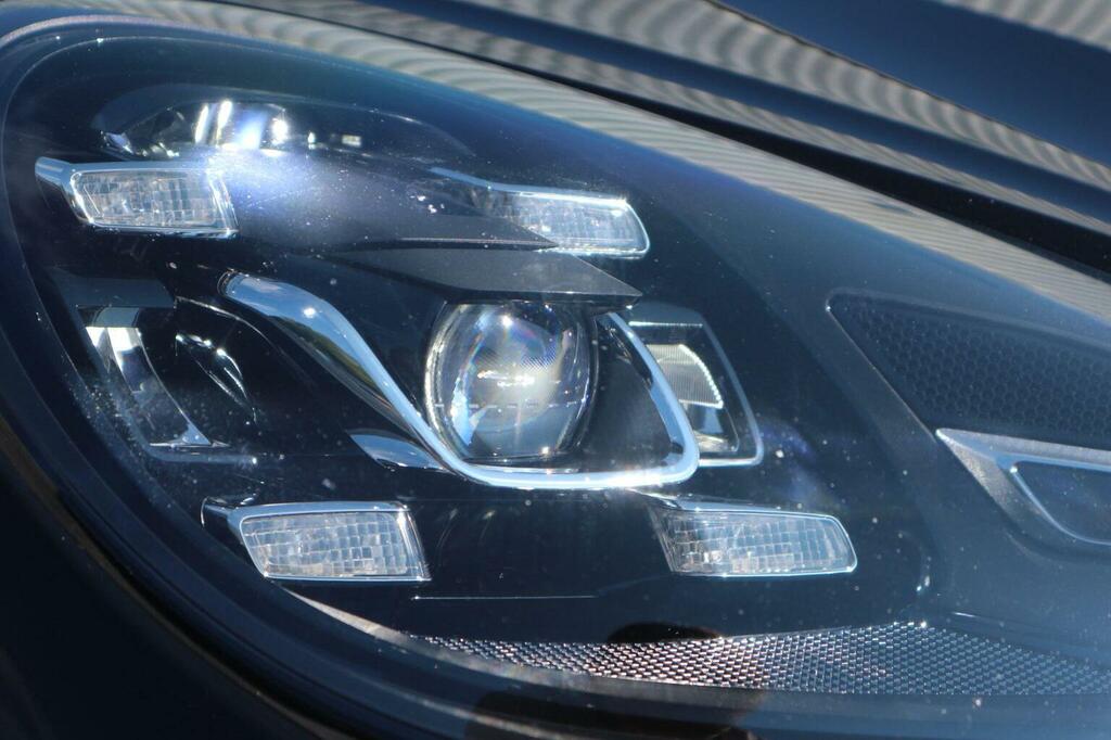 Porsche Cayenne Black #10