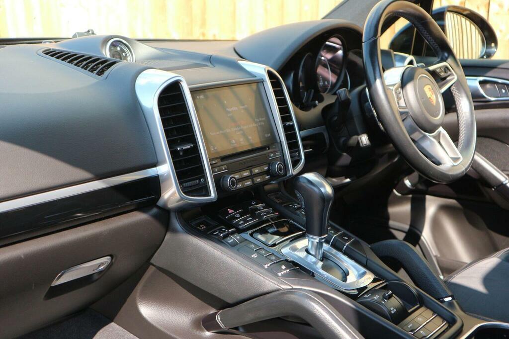Porsche Cayenne Black #32