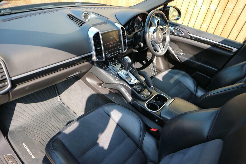 Porsche Cayenne Black #21