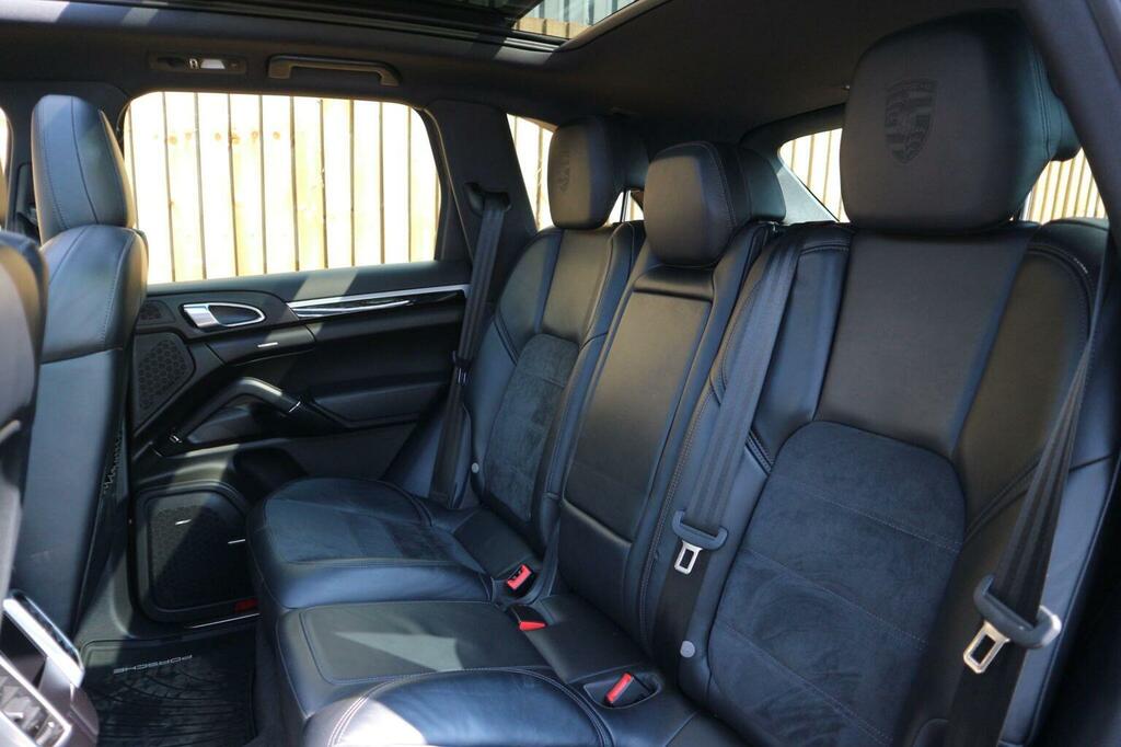 Porsche Cayenne Black #31