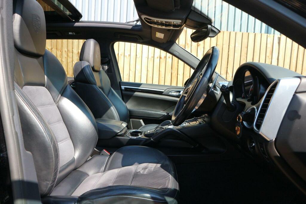 Porsche Cayenne Black #23