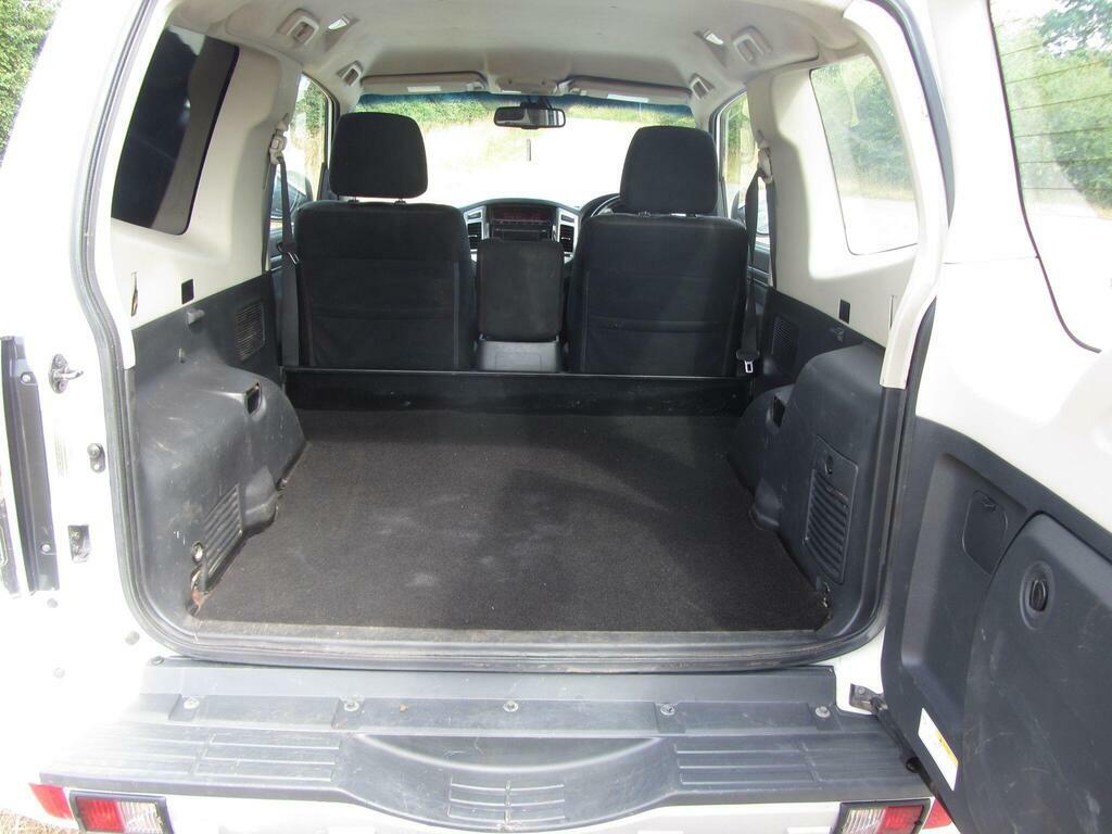 Mitsubishi Shogun 3.2 Di-dc Sg2 Suv White #6