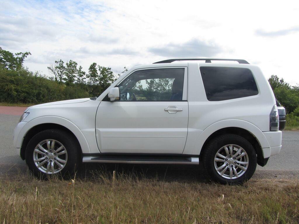 Mitsubishi Shogun 3.2 Di-dc Sg2 Suv White #4