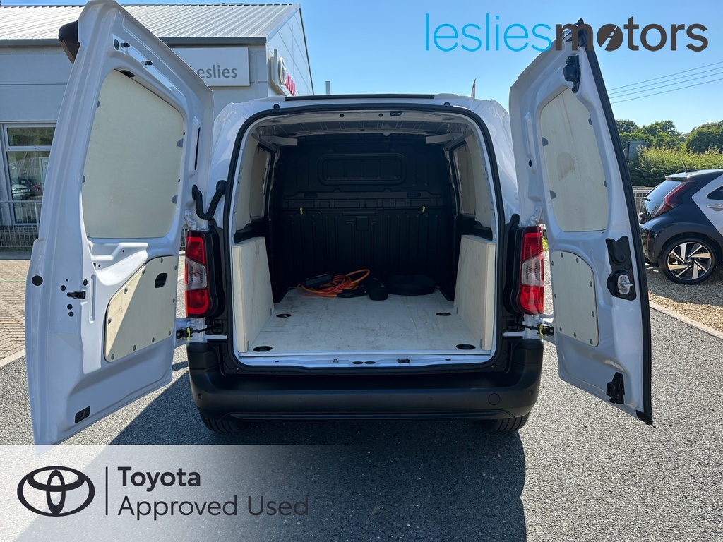 Toyota Proace City 1.5D 100 Active Van White #16