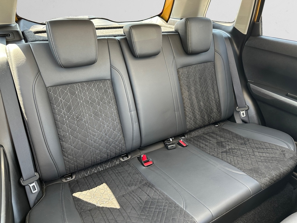 Suzuki Vitara Hatchback Black #9