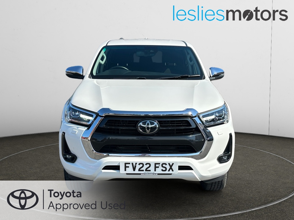 Toyota HILUX Invincible Dcab Pick Up 2.8 D-4d White #2