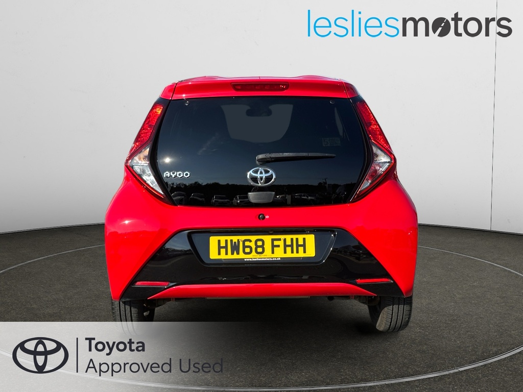 Toyota Aygo 1.0 Vvt-i X-plore Red #3