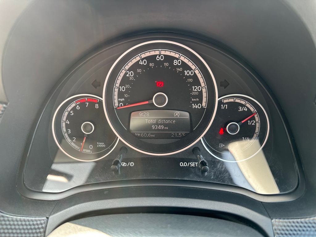 Volkswagen Up 1.0 Move Up Red #18