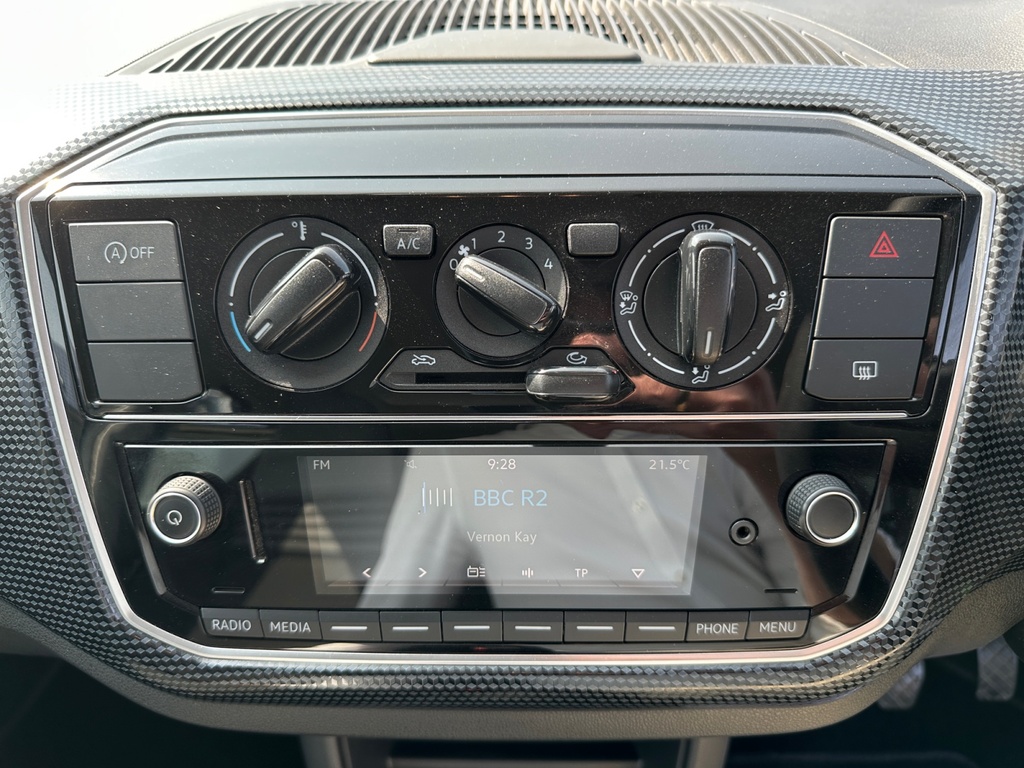 Volkswagen Up 1.0 Move Up Red #17