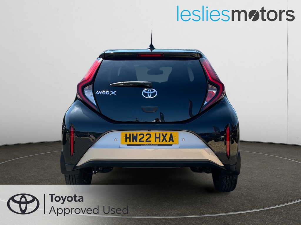 Toyota Aygo X 1.0 Vvt-i Edge Beige #3