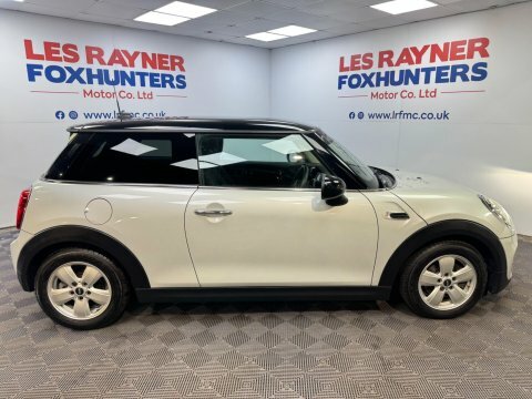 Mini Hatch 1.5 Cooper Classic NG19YLX Silver #2
